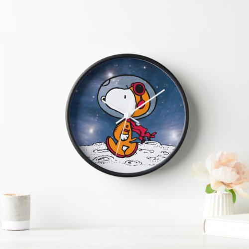SPACE  Snoopy Astronaut Clock
