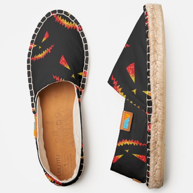 Sparkly Jack O'Lantern face Halloween pattern Espadrilles (Side)