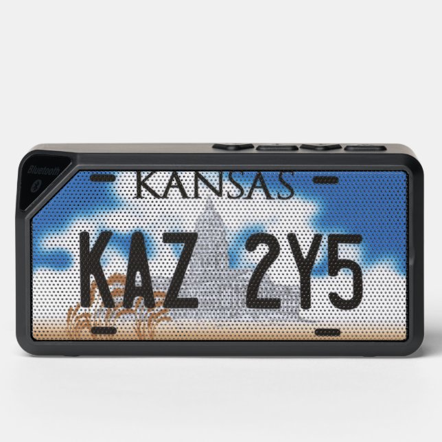 Speakeers Bluetooth Speaker (Front)