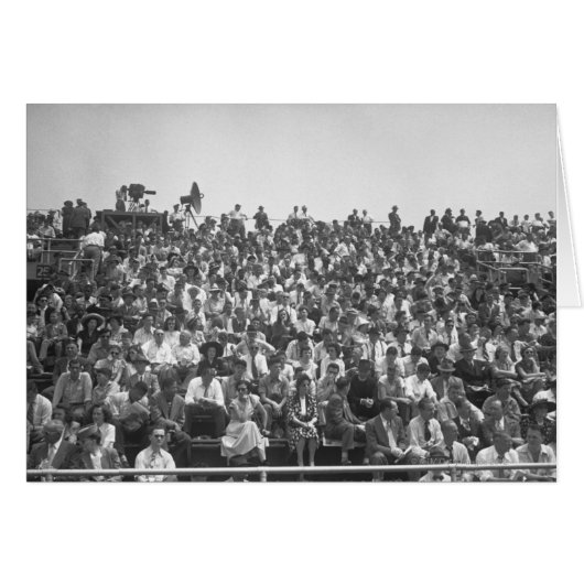 Spectators (Front Horizontal)