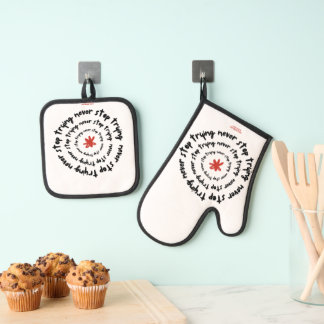 Spiraling Motivation: Never Stop Trying Design Oven Mitt & Pot Holder Set