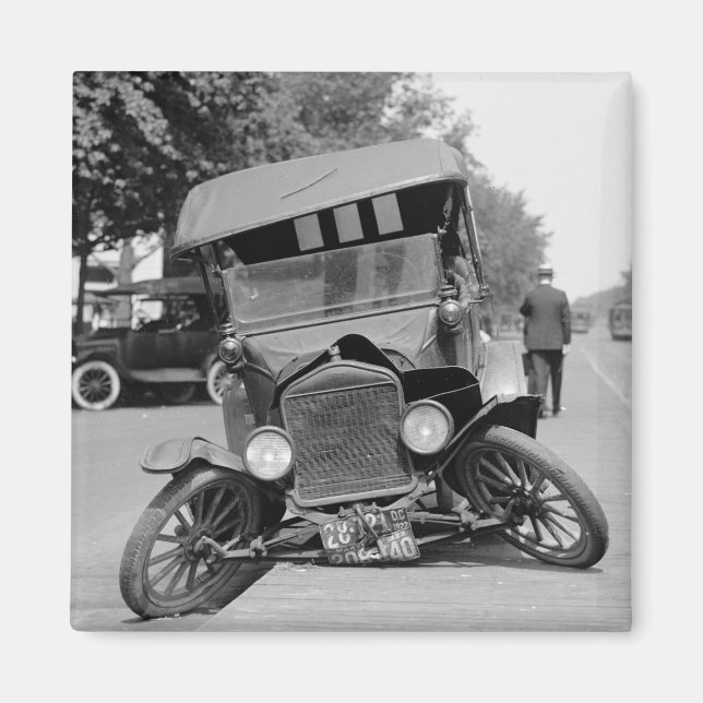 Splayed Feet, 1922 Magnet (Front)