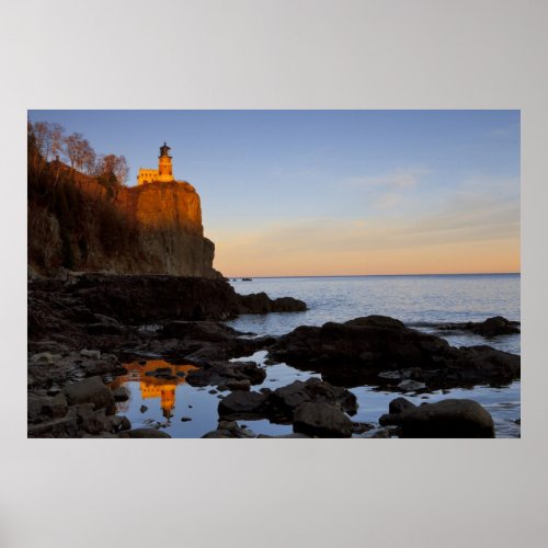 Split Rock Lighthouse at sunset near Two Poster