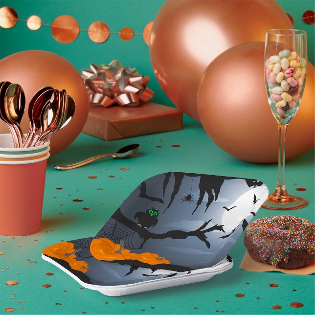 Spooky Halloween Night Scene  Paper Plates (Creator Uploaded)