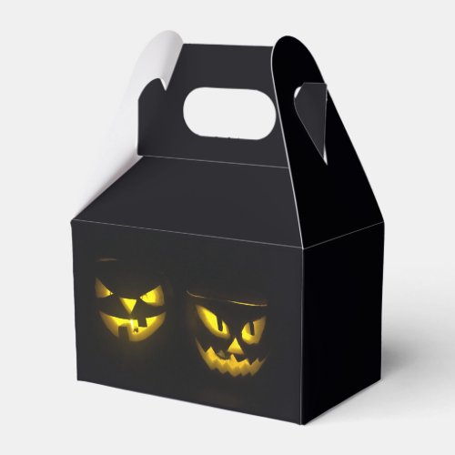 Spooky Halloween pumpkin face eerie yellow glow Favor Boxes