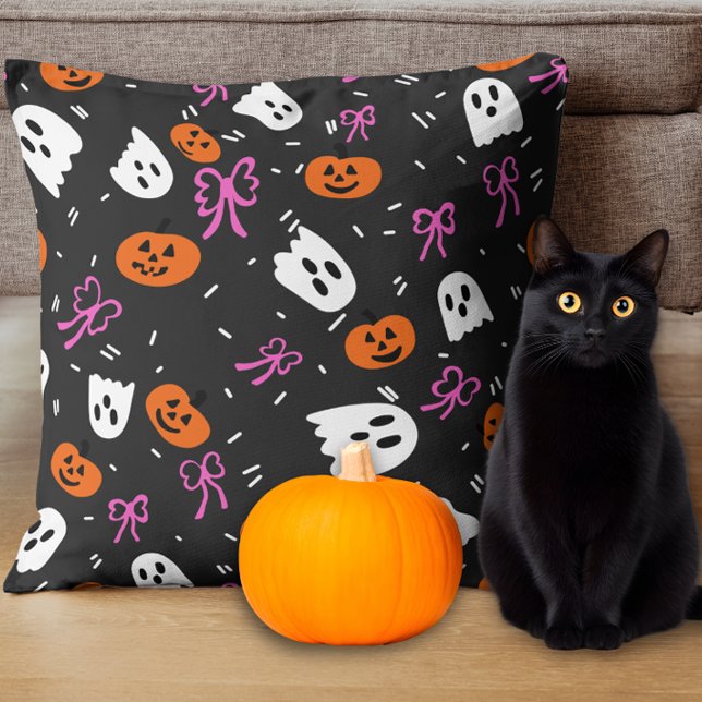Spooky Halloween  Throw Pillow (Creator Uploaded)