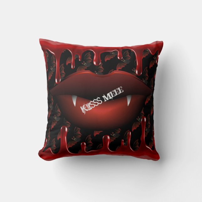 Spooky Kisss Meee Throw Pillow (Front)