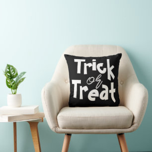 Spooky pumpkin jack-o-lantern Halloween Family Throw Pillow