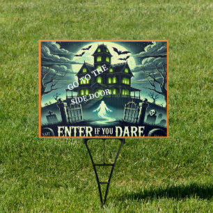 Spooky sign welcoming Halloween guests!