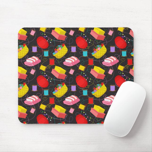 Spools Sewing Threads Pins Blankets Seamstress Mouse Pad (With Mouse)
