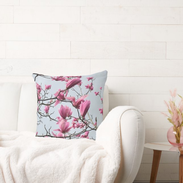 Spring Pink Magnolia Blossoms Peaceful Hanami      Throw Pillow (Couch)