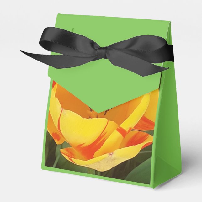 Spring Yellow Tulip Favor Boxes (Front Side)