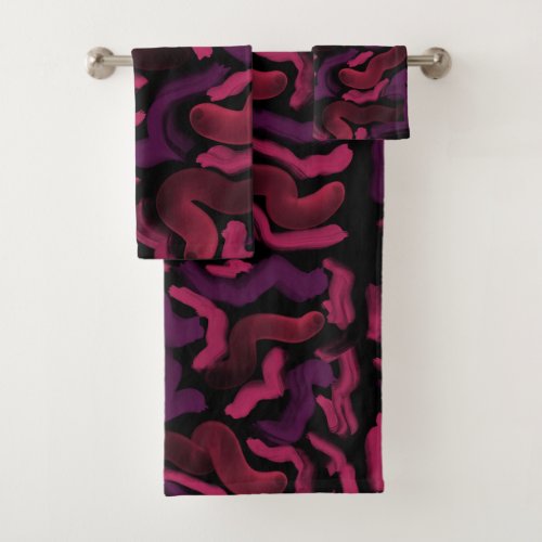 Squiggly Pinkies Abstract Pattern Bath Towel Set