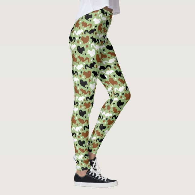 Squirrel Lover Pattern, Black and Red Squirrels Leggings (Right)
