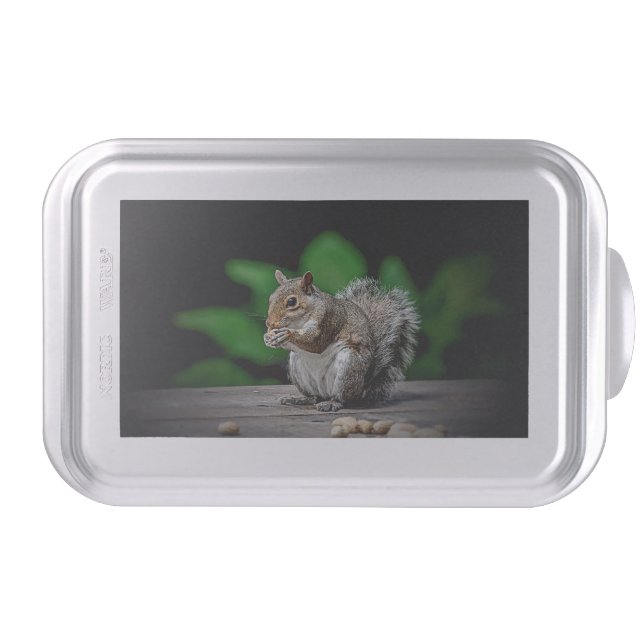 Squirrel with peanuts cake pan (Front)