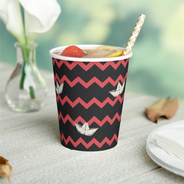 SS Georgie Boat Chevron Pattern Paper Cups (Insitu)