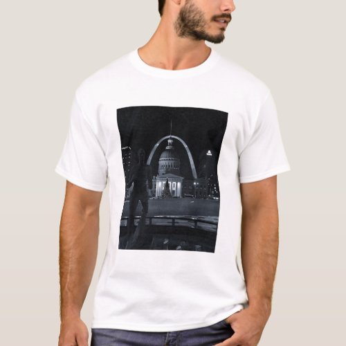 St Louis Gateway Arch at Night T_Shirt