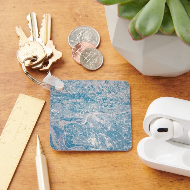 St. Louis, Missouri Along The Mississippi River. Keychain (Desk)