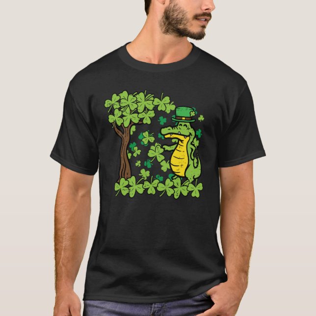 St Patrick Day Alligator Shamrock Saint Pattys Men T-Shirt (Front)