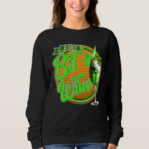 St Patrick's Day A Wee Bit O' Wine Funny Mom Women Sweatshirt