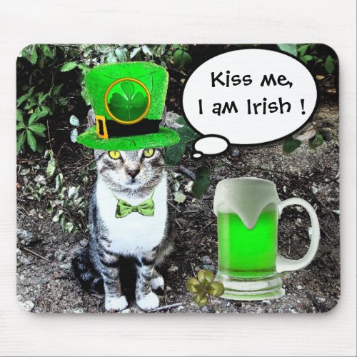 ST PATRICKS  DAY CAT  WITH GREEN IRISH BEER MOUSE PAD