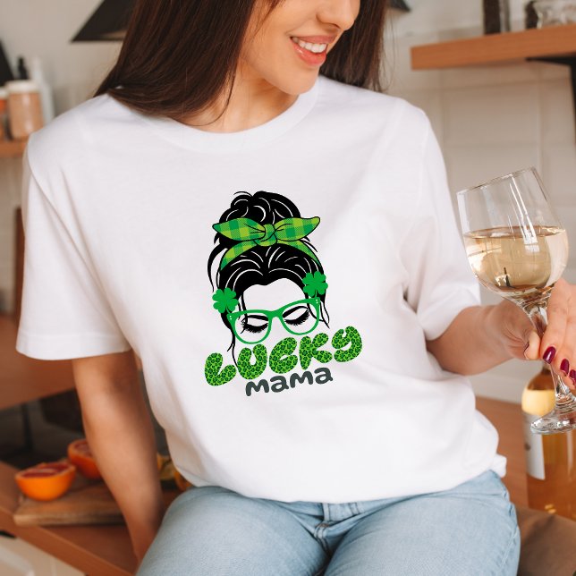 St Patricks day  Cute mom's face Retro Lucky mama T-Shirt (Creator Uploaded)