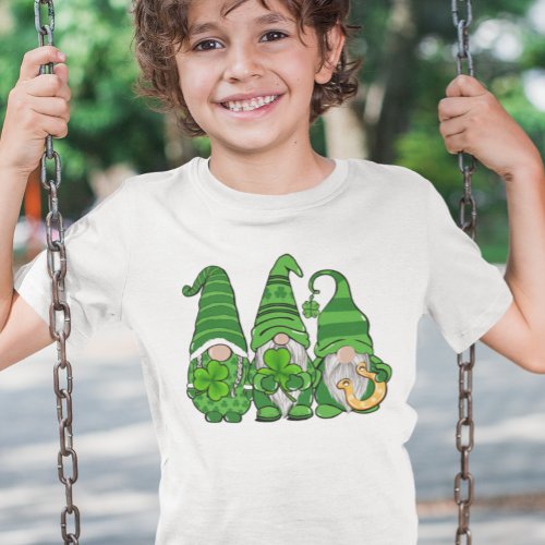 St Patricks Day Green Gnomies Gnomes T_Shirt