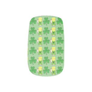 St. Patrick's Day Green Shamrock Beer Mug Nail Art