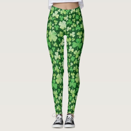 St Patricks Day Green Watercolour Shamrock Pattern Leggings