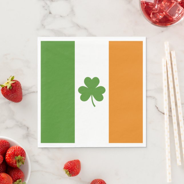 St Patrick's Day Irish Flag with Shamrock Clover Napkins (Insitu)