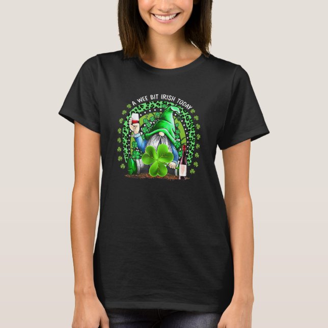 St Patrick's Day Irish Gnome Drink Wine Shamrock R T-Shirt (Front)
