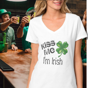 St. Patrick's Day Kiss Me I'm Irish Green Shamrock T-Shirt