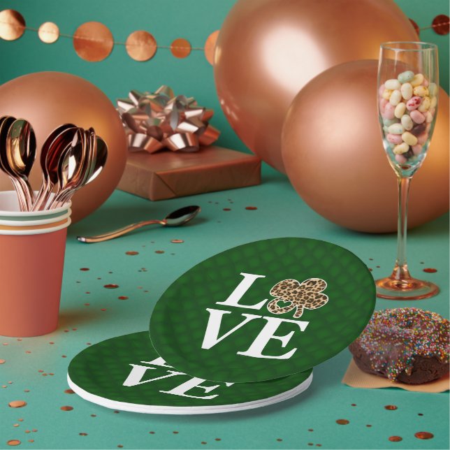 St Patricks Day Leopard Love Shamrock Paper Plates (Multi)