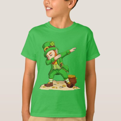 St Patricks Day Leprechaun Dabbing Funny Graphic T_Shirt