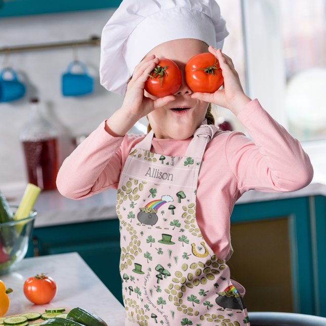 St Patricks Day Pink Lucky Shamrocks and Rainbow Apron (Cute St Patrick's Day Pattern. Rainbow & Pot of Gold, Lucky Shamrocks, Horseshoe, Gold Coins & More!)