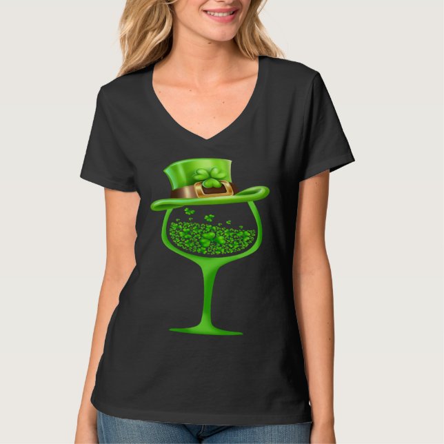 St Patricks Day Wine Glasses C Irish C Shamrock T-Shirt (Front)