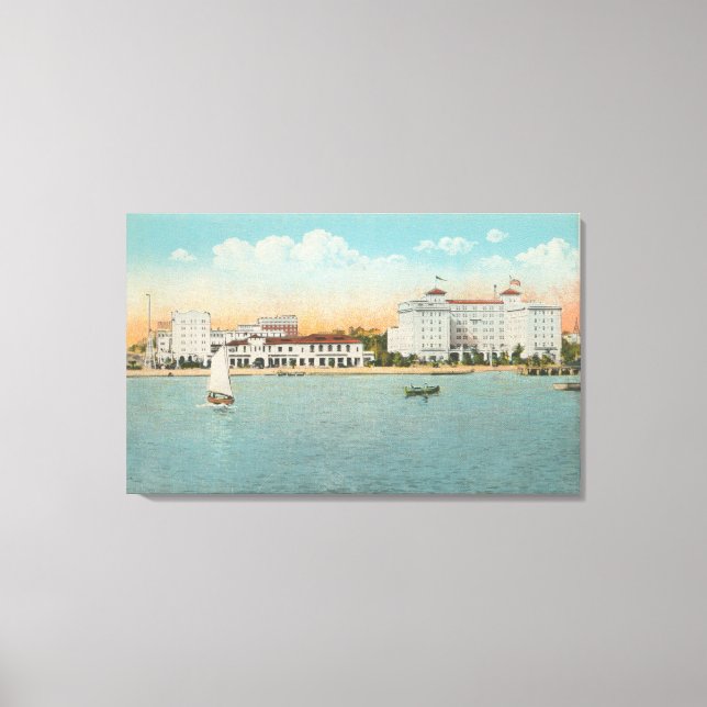 St. Petersburg, FL - Waterfront View of Soreno Canvas Print (Front)