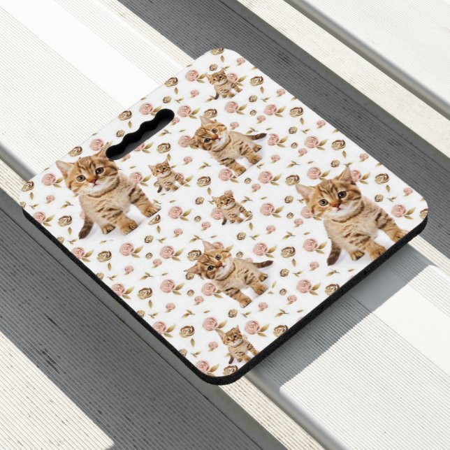 Stadium Seat Cushion Kitten Floral (In Situ)