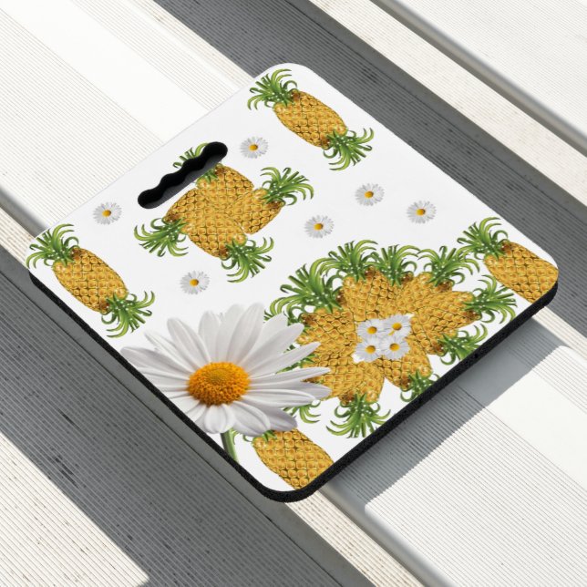 Stadium Seat Cushion Pineapples WhiteDaisy (In Situ)