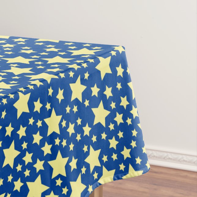 Star Birthday Party Tablecloth (In Situ)