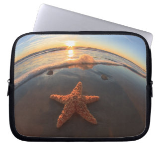 Starfish on Beach at Sunset Laptop Sleeve