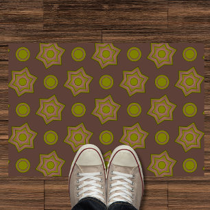 Stars and circles in brown and green doormat