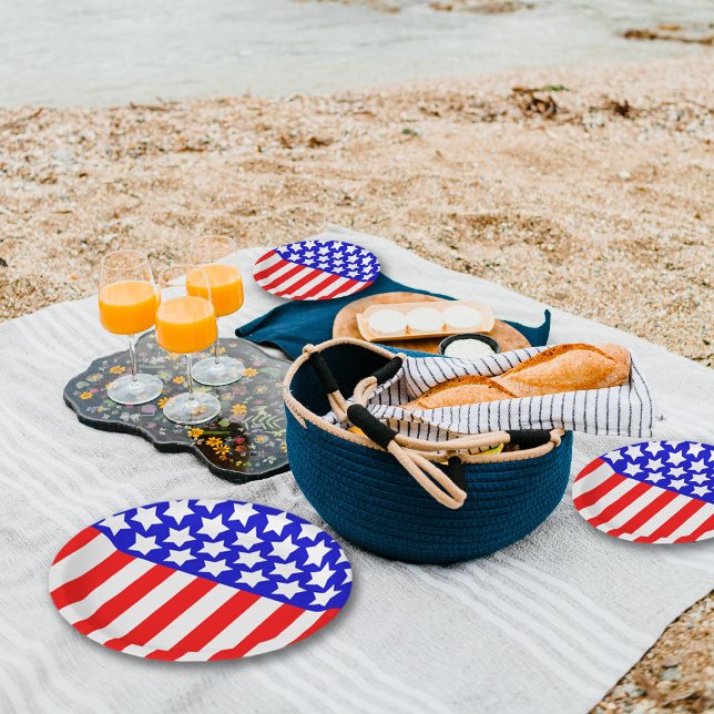 Stars N Stripes Red White Blue Paper Plates (Creator Uploaded)