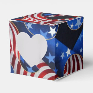 Stars & Stripes Patriotic Curls Heart Favor Box