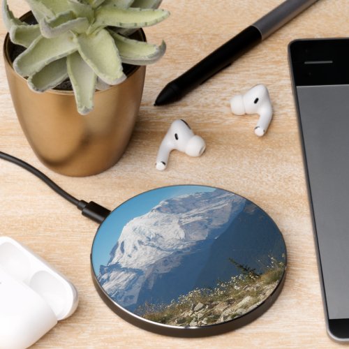 Stately Mount Rainier Landscape Wireless Charger