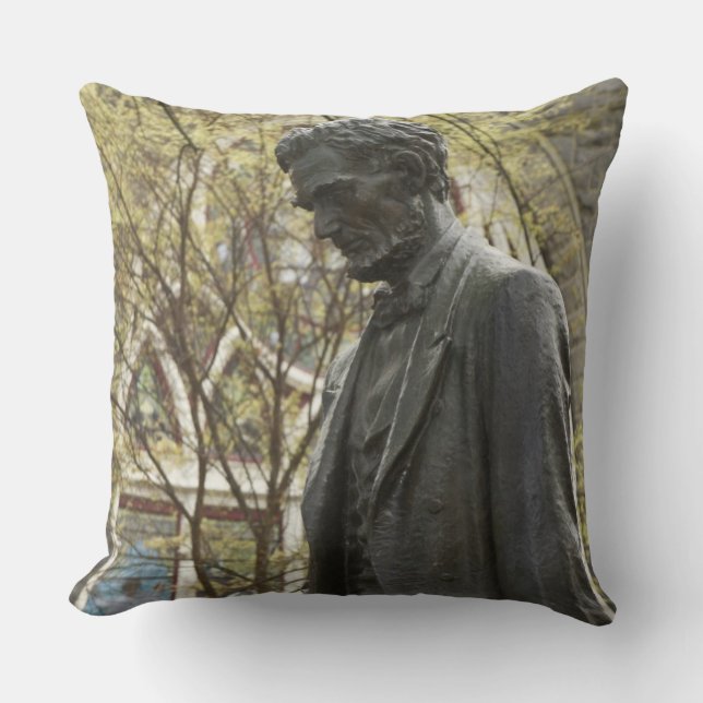 Statue of Abraham Lincoln, Portland, Oregon Throw Pillow (Front)