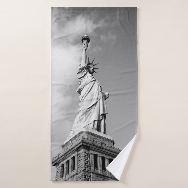 STATUE OF LIBERTY BATH TOWEL (Bath Towel)