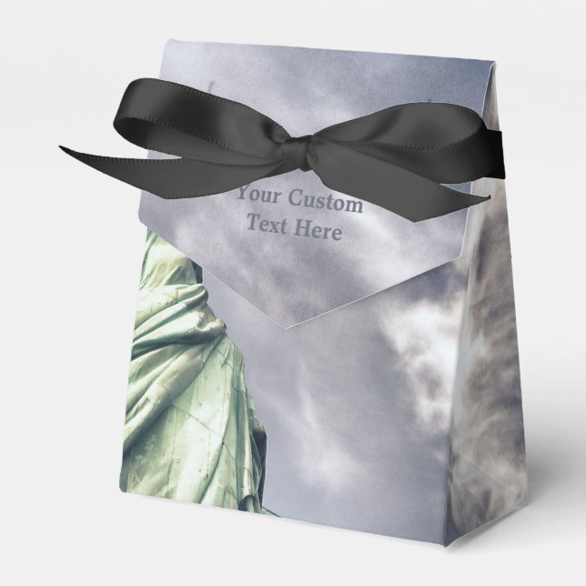 Statue of Liberty custom favor box (Front Side)
