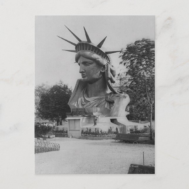 Statue of Liberty Head - Paris Park Postcard (Front)