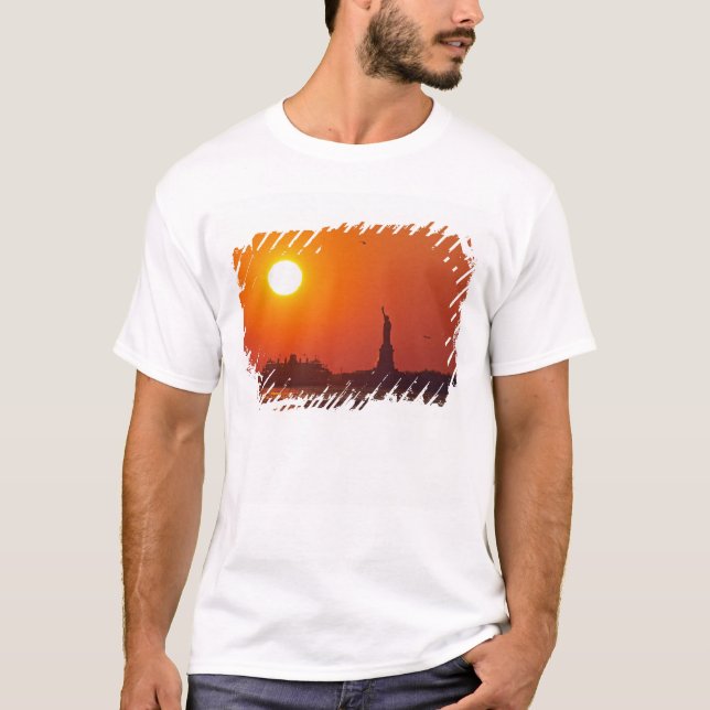 Statue of Liberty, New York Harbor, NY, USA, T-Shirt (Front)